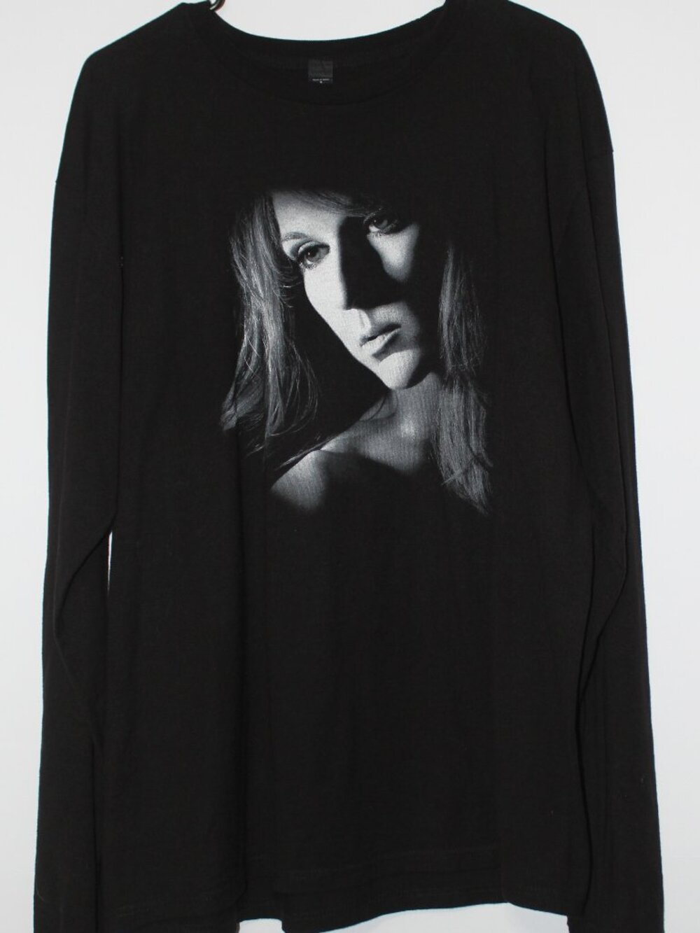 Celine Dion Men’s Large Black Long Sleeve Portrait Concert Music T-Shirt Tultex